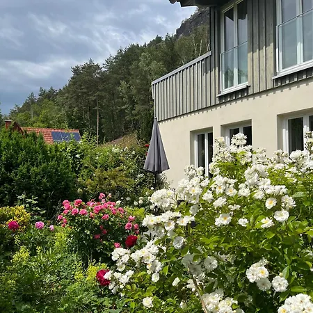 Haus Menuett *