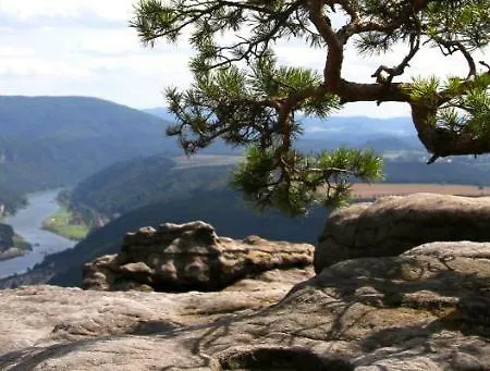 Menuett - Kamin - Terrasse - Elbblick Bad Schandau